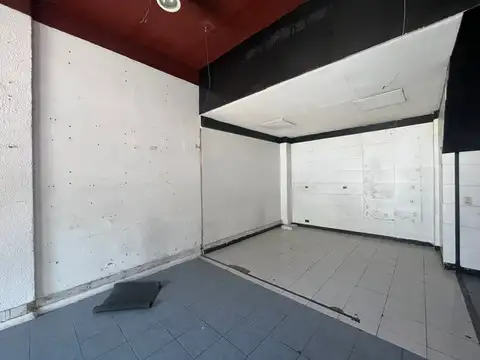 Local en Venta Via Púb.