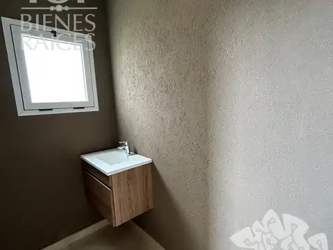 Casa en dos plantas al agua