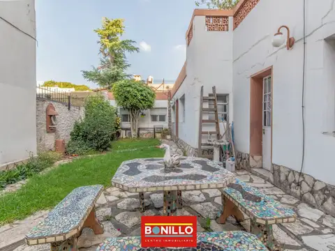 Depto Tipo Casa en Venta 50 años