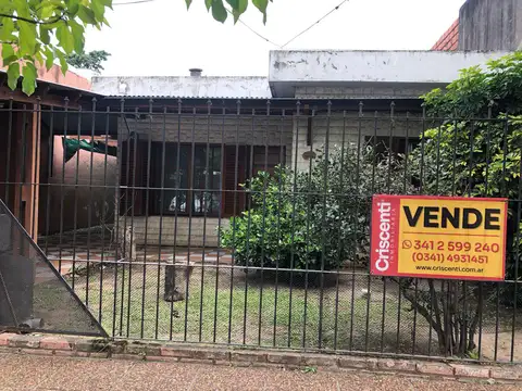 Casa en el centro de Funes - Ideal Proyecto Comercial
