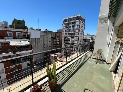 Venta. 5 Ambientes. Balcón terraza. Talcahuano 900.