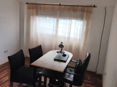 Departamento 2 Ambientes al frente. 9 de Julio 185 Planta Baja - A - Avellaneda Centro