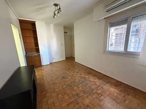 Muy lindo 3 ambientes. Muy luminoso.