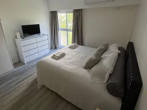 Jose Andres Pacheco De Melo 1900, Piso 6