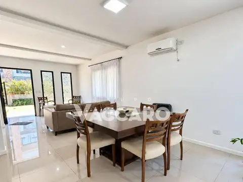 Casa 3 ambientes con 2 baños