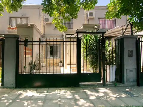 VENTA DUPLEX 4 AMB JARDIN HURLINGHAM APTO CRÉDITO