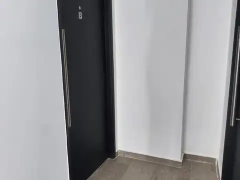 Departamento en Alquiler en Caseros, $ 710.000