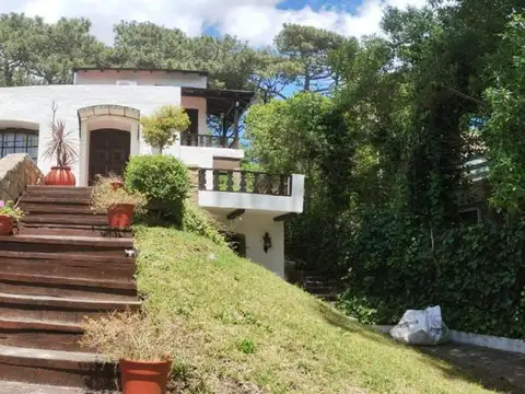 IMPORTANTE CASA + DEPARTAMENTOS EN VENTA/ALQUILER