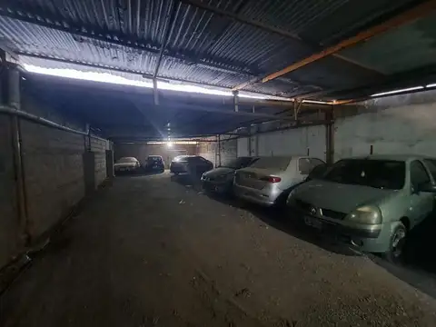Terreno con cocheras en venta. Barrio Ludueña. Rosario