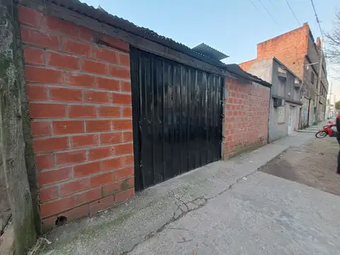 Terreno con cocheras en venta. Barrio Ludueña. Rosario