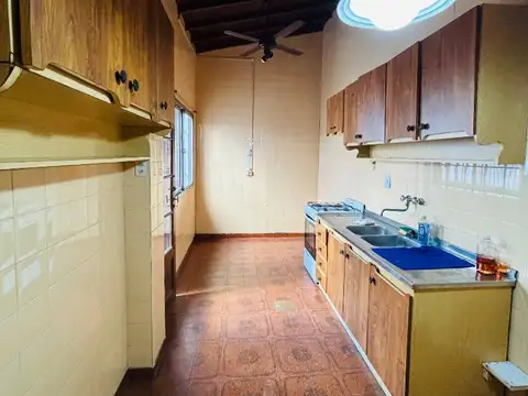 Casa 4 ambientes con 1 baño