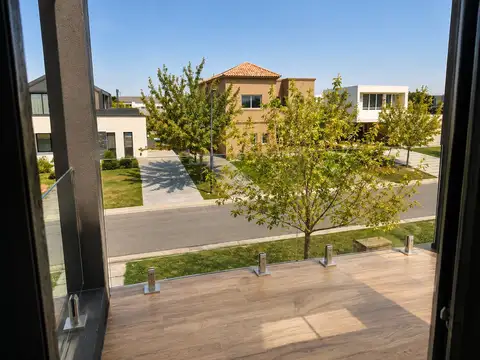 Casa en Alquiler al Noroeste