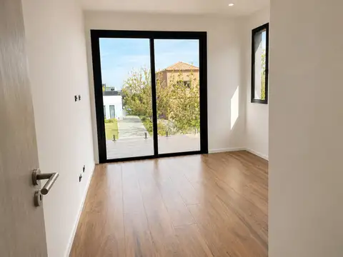 Casa en Alquiler en Puertos - Araucarias, USD 2.500