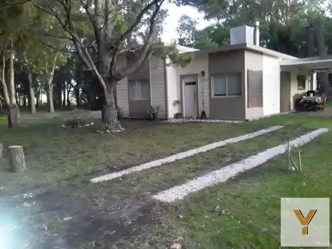 Casa en venta - 2 Dormitorios 2 Baños - Mar Chiquita