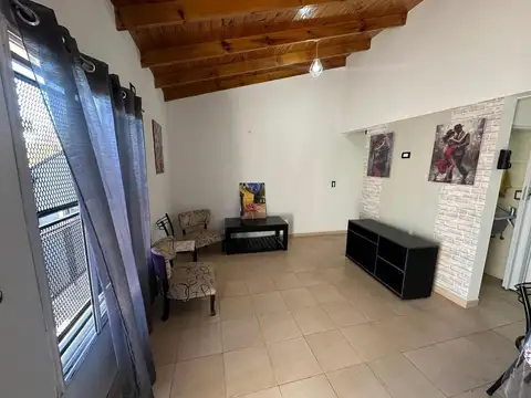 Depto Tipo Casa en Alquiler de 1 dormitorio