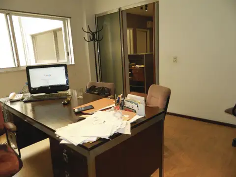 Oficina 3 ambientes con 1 baño