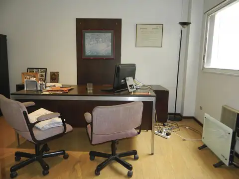 ALVEAR, MARCELO T. DE 900