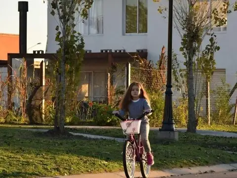 Venta Casa 5 Ambientes Santa Elena Pilar Del Este