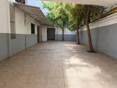 Galpon en Venta en Ramos Mejia, USD 230.000