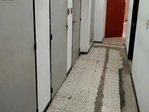 Avenida 44 300, Piso 2