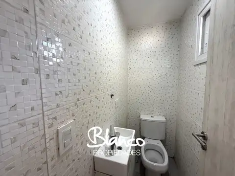 Departamento en Alquiler en La Lonja, USD 1.200