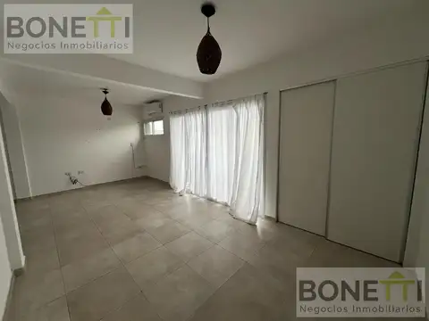 Departamento en Alquiler en Mercedes, $ 450.000