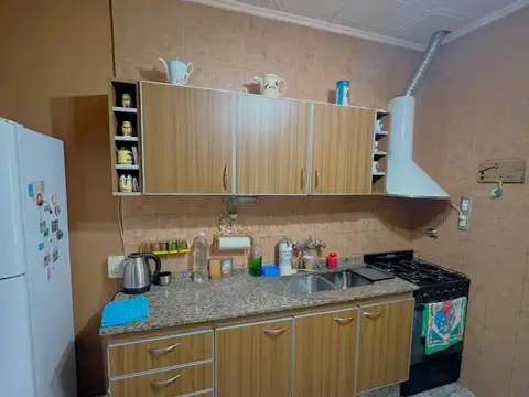 Casa 5 ambientes con 1 baño