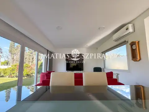 Casa 5 ambientes con 4 baños
