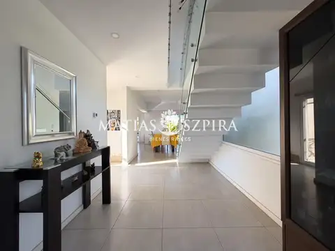 Casa en Venta en Moreno, USD 310.000