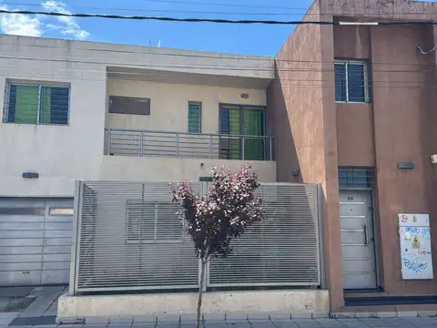 Rivadavia 100, Piso 0