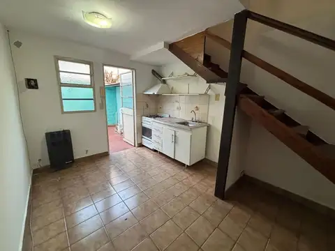Depto Tipo Casa en Alquiler de 2 ambientes