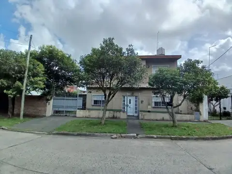 Casa - Venta - Argentina, Tres de Febrero - Santa Rita 9437