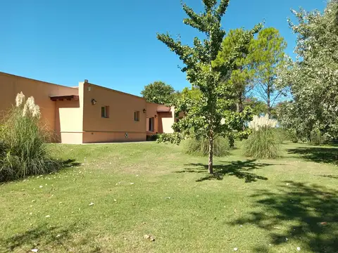Casa en Alquiler en Countries y Barrios Cerrados en Luján, USD 1.800