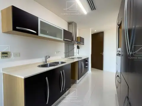 Departamento 4 ambientes con 5 baños