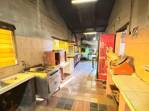 Casa en Venta con 5 cocheras