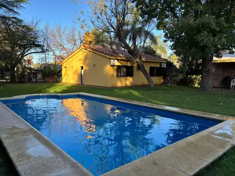 ALQUILER TEMP CASA EN FUNES 2 DORMITORIOS Y PILETA