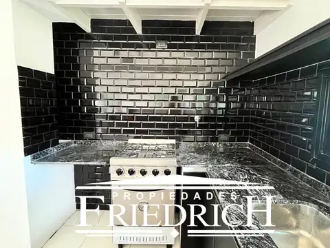 Casa en Venta con 4 cocheras