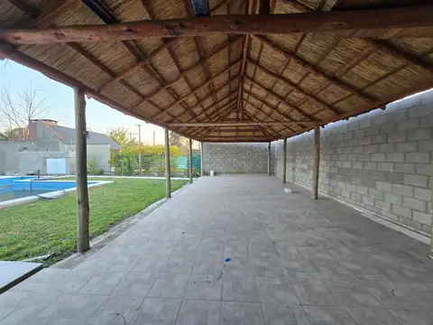 TERRENO CON QUINCHO Y PILETA EN VENTA- ARROYO LEYES - KM 14