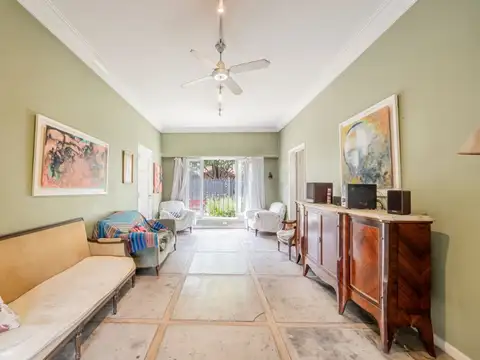 Casa 5 ambientes con 2 baños