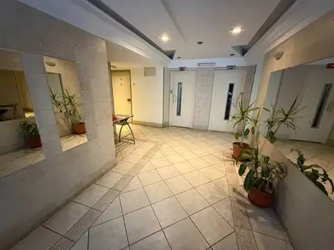 Monoambiente en excelente ubicación. Apto profesional.