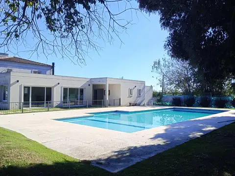 Depto Tipo Casa 4 ambientes con 2 baños