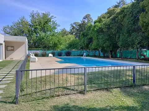 Depto Tipo Casa en Venta con 3 cocheras