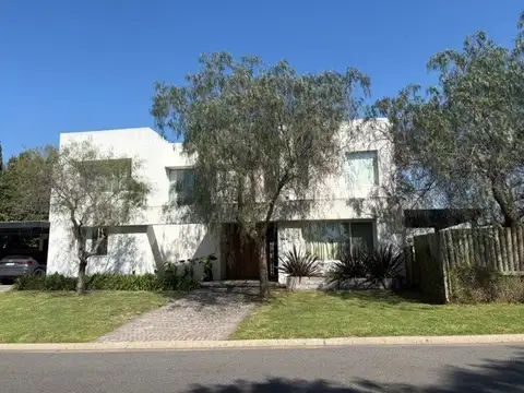 Casa en Venta al Suroeste