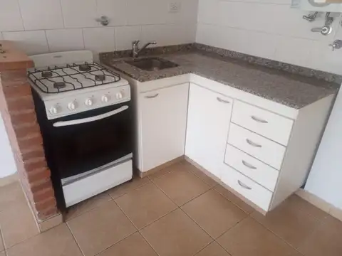 Departamento en Alquiler en Echesortu, $ 380.000