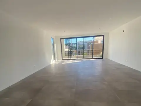 Oficina en Alquiler en Bella Vista, USD 1.300