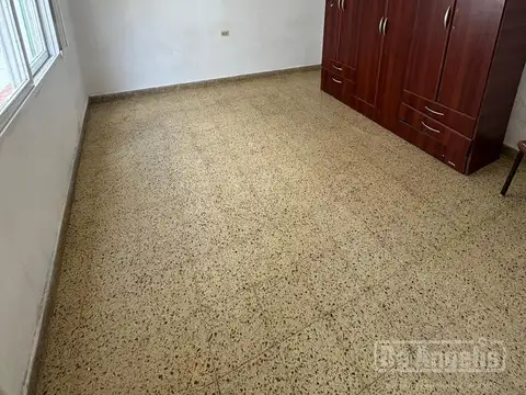 Depto Tipo Casa 2 ambientes con 1 baño