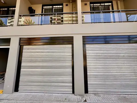 Cochera en Modena 55 MSR. Av Francia 800. Facultad Medicina. Patio de la Madera.