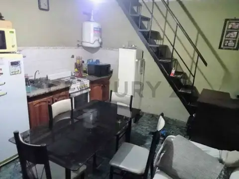 Depto Tipo Casa en Venta de 2 ambientes