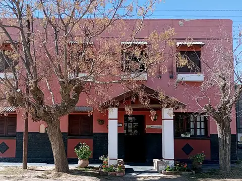 Hosteria las Gemelas Leandro N. Alem 900
