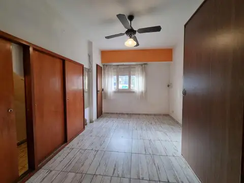 Depto Tipo Casa 3 ambientes con 2 baños
